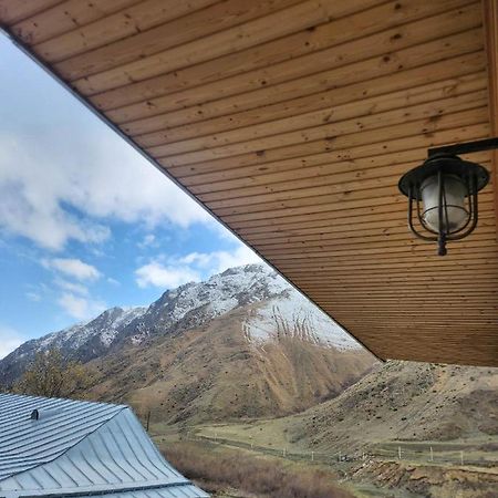 Hotel Moon Night Kazbegi Exterior foto